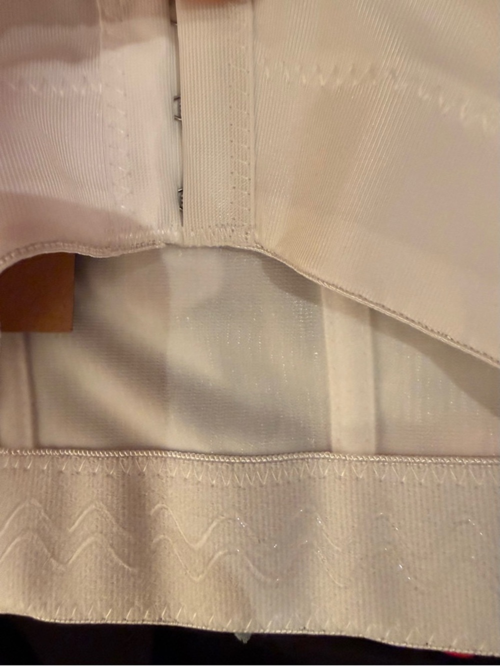Main Strip white crop top bustier floral 3D appliqué new - Picture 9 of 15